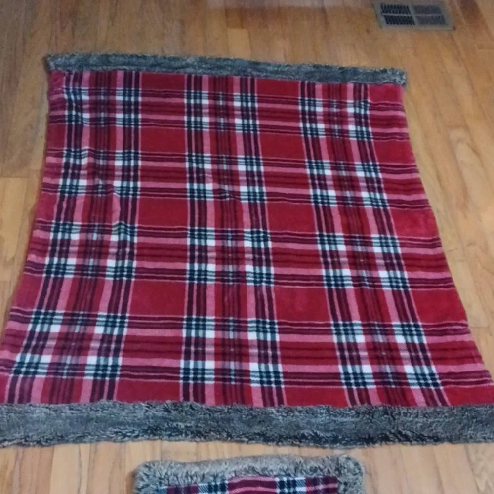 Plaid Red Holiday 50x50 Single Person Throw & Pillow Cover Set